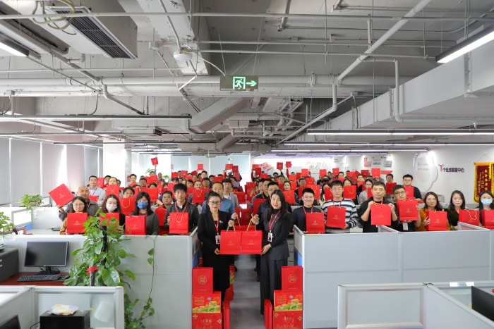 新春啟泰，馬踏祥云，智邦國際祝您春節快樂！
